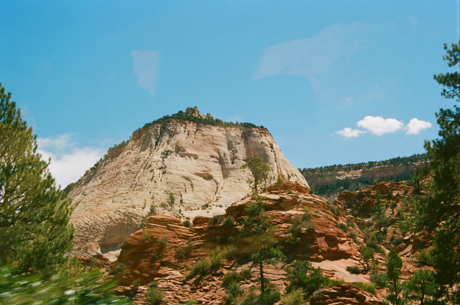 386593fe-000164820008.jpg